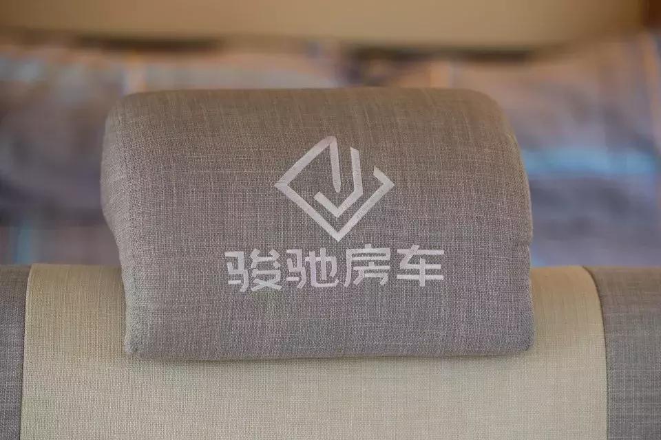 骏驰雷霆一号房车,骏驰房车直播间