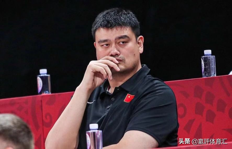 男篮杨毅争议文章,杨毅谈中国男篮不属于世界杯舞台