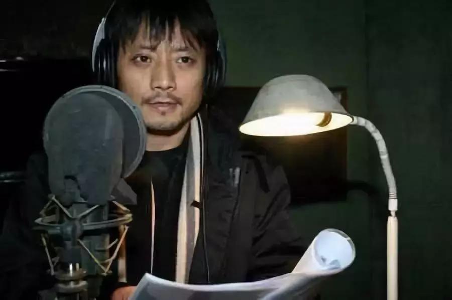 张涵予在娱乐圈的地位,张涵予拍摄听大爷现场唱歌