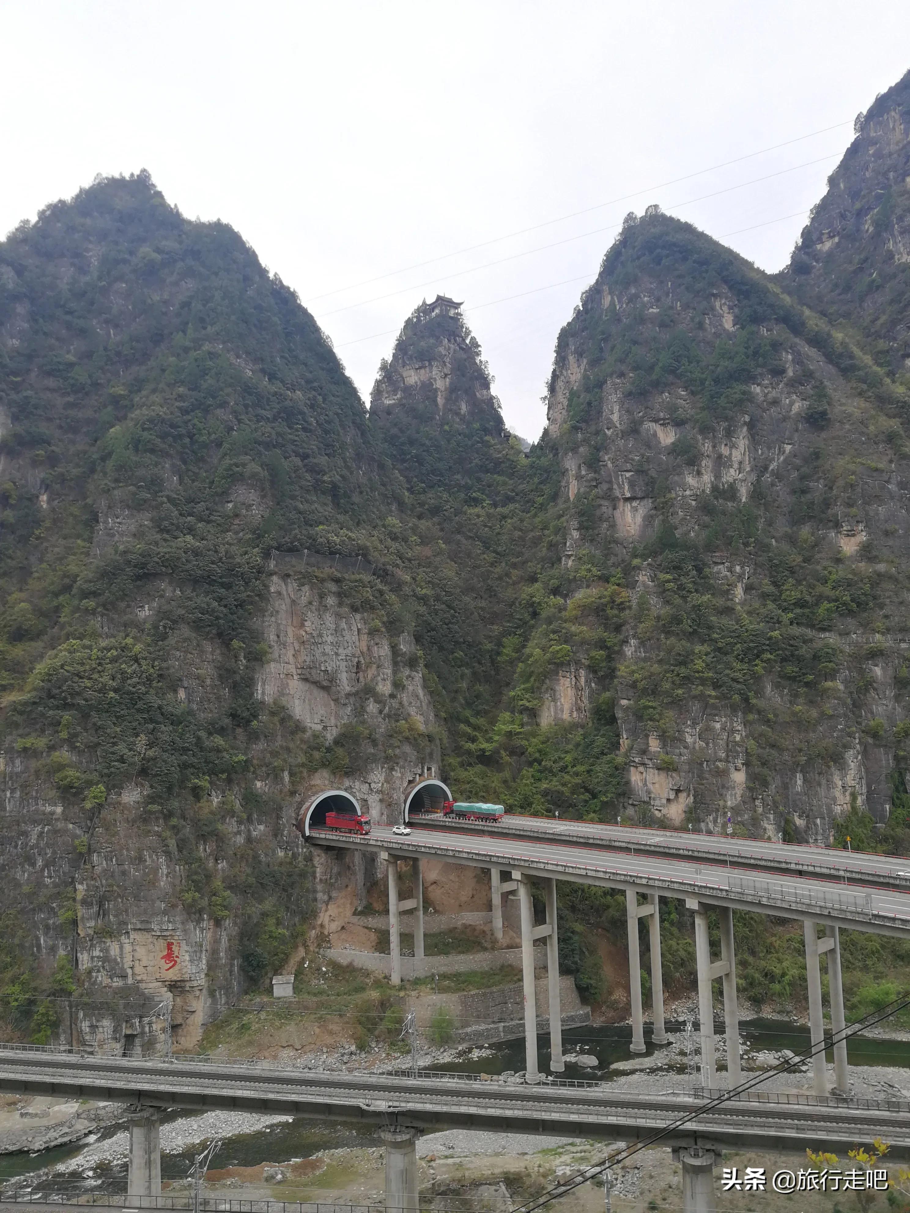 大自然的鬼斧神工柞水溶洞,柞水溶洞地质奇观