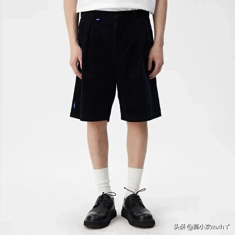 男生眼里的“清凉女孩”都是怎样的？各种短裤拯救35度下的潮人