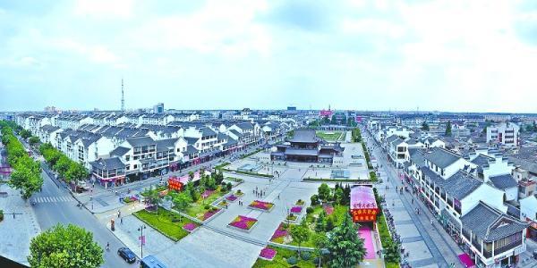 站在淮河浦口的袁术，望着涛涛的河水，遥想起曾经壮怀激烈的疆场