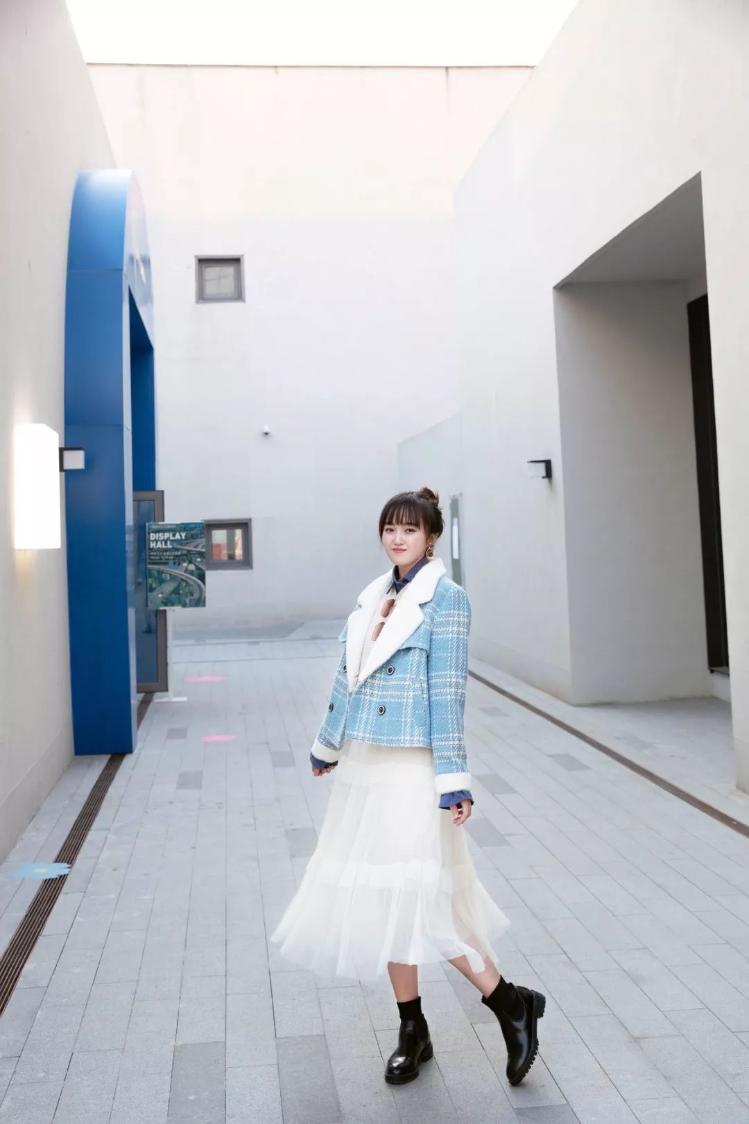 淑女气质百搭减龄薄款,简单时尚大方冬天减龄款