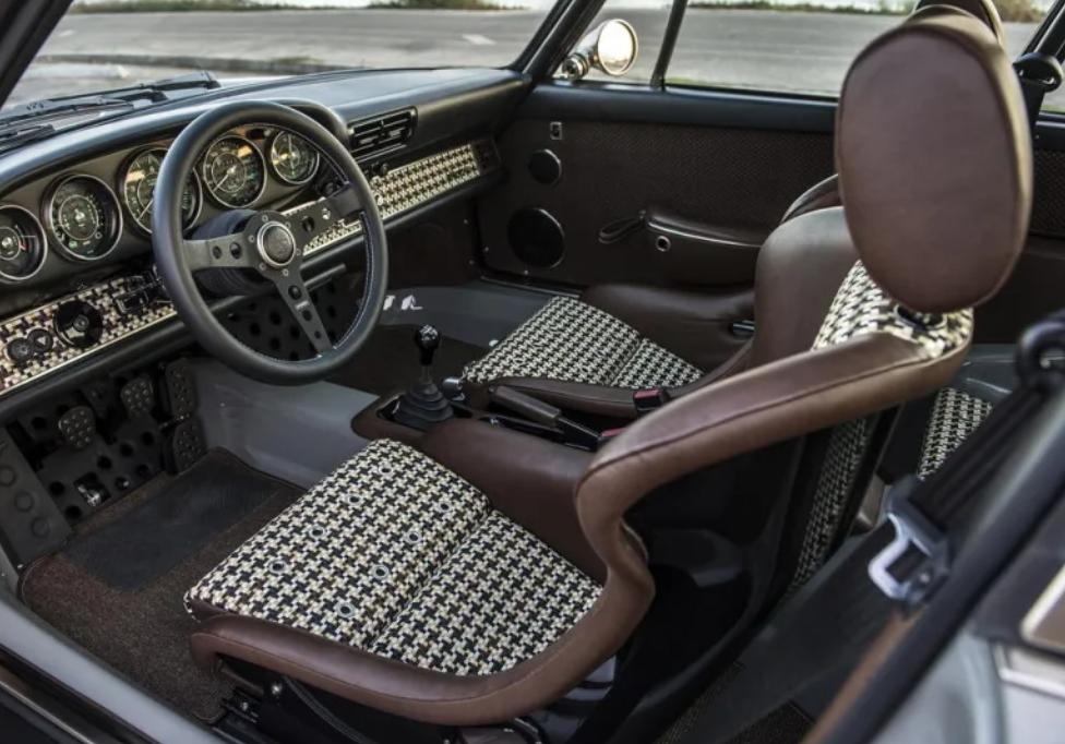 保时捷911与718跑车的区别,保时捷911turbos992敞篷跑车