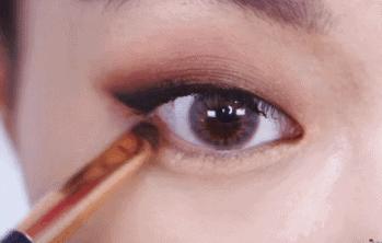 单眼皮新手怎么画眼妆简单的教程,单眼皮日常眼妆怎么画显大又干净