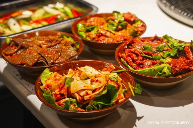 成都本地人去的最好吃的美食,中国姑娘吃成都美食