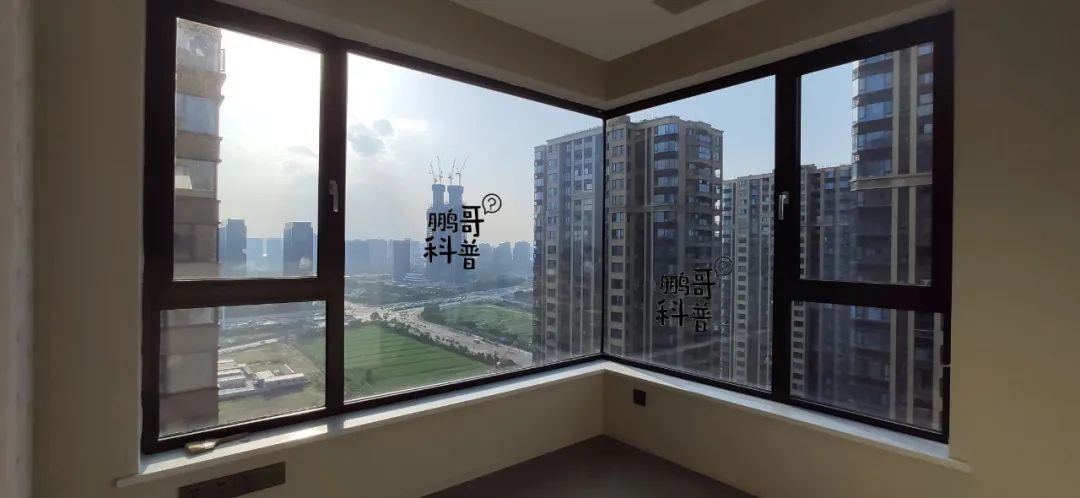 选购玻璃门窗的要点,选门窗玻璃一定要用隔热玻璃