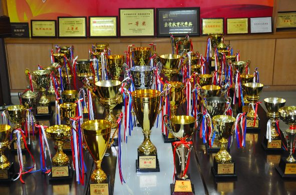 澧炴粯灏忓鏍″簡,骞垮窞甯傝崝婀惧尯鍗庝鲸灏忓鏍″簡