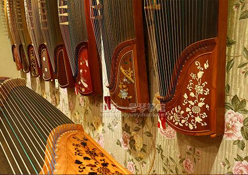 哪个品牌古筝性价比高音质好,古筝哪个牌子的性价比高