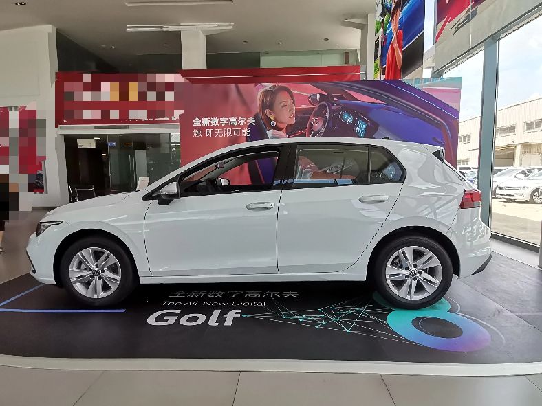 高尔夫8代加装原装倒车影像,高尔夫8代280tsi导航怎么设置