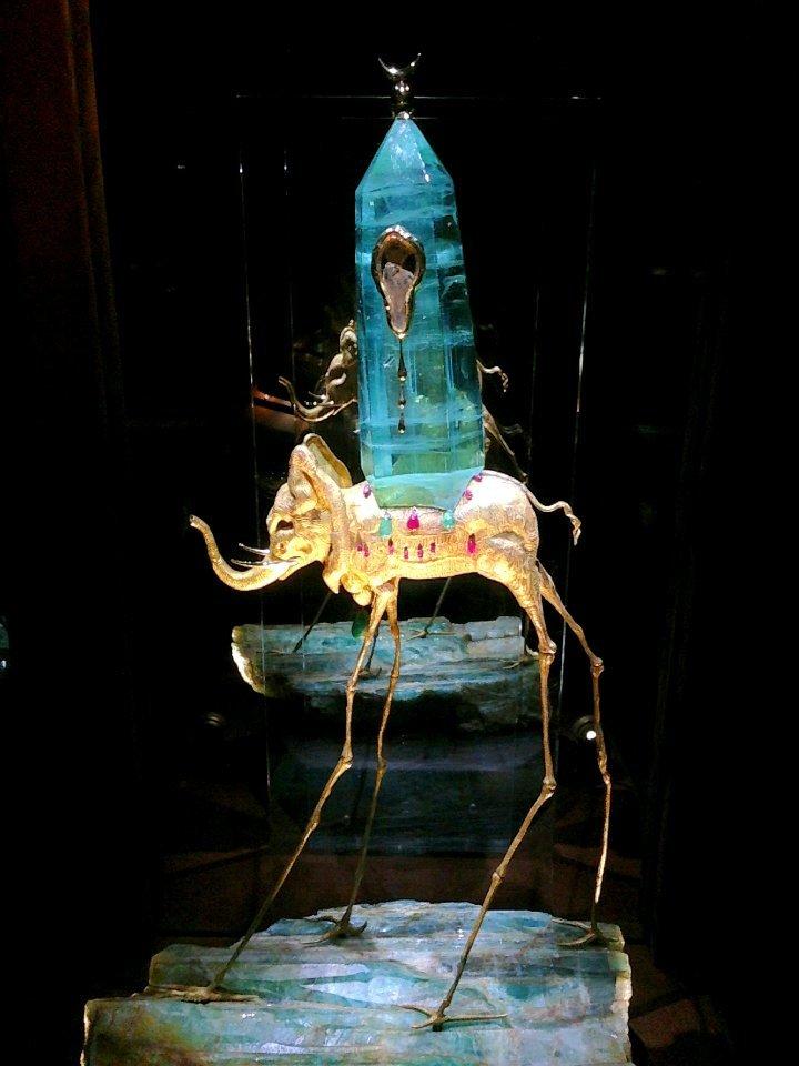 会动的珠宝:当珠宝超脱现实,你会看到怎样玄幻的世界?