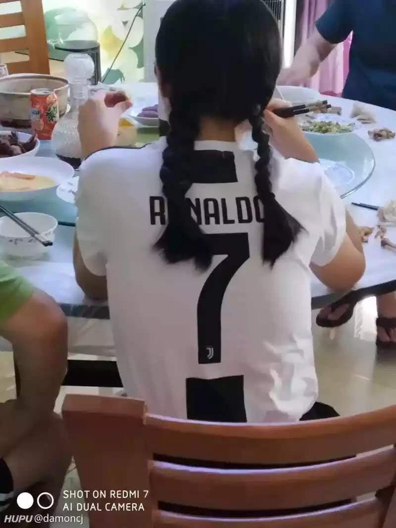 卡瓦尼瓦伦西亚球衣,卡瓦尼曼联球衣号