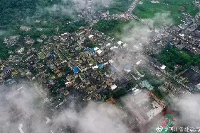 小学生地震安全自救儿歌,关于地震的拍手儿歌