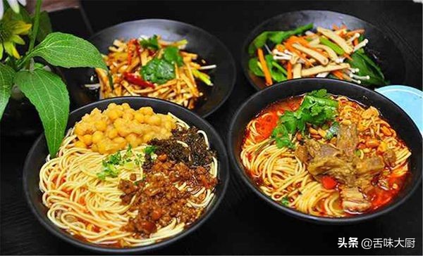 重庆特色美食豌杂面,重庆小面做法调料配方