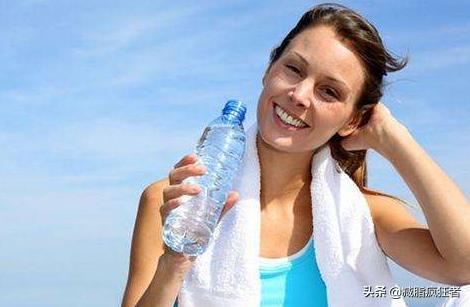 健身期间喝运动饮料，这可不是什么好的选择，它有5大缺点