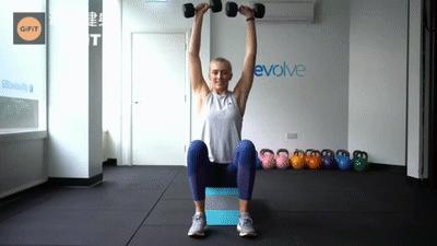 哑铃训练动作在家,1对哑铃6个动作教你练遍全身肌肉