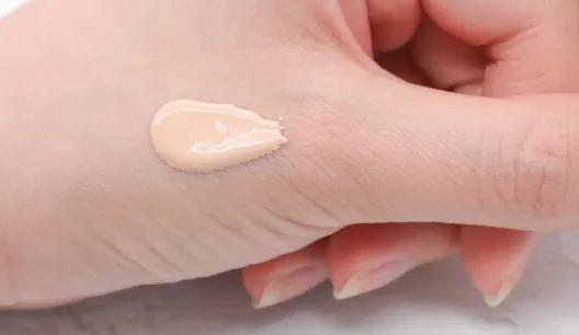 新手化妆粉底液平价推荐,新手如何选适合自己的粉底液