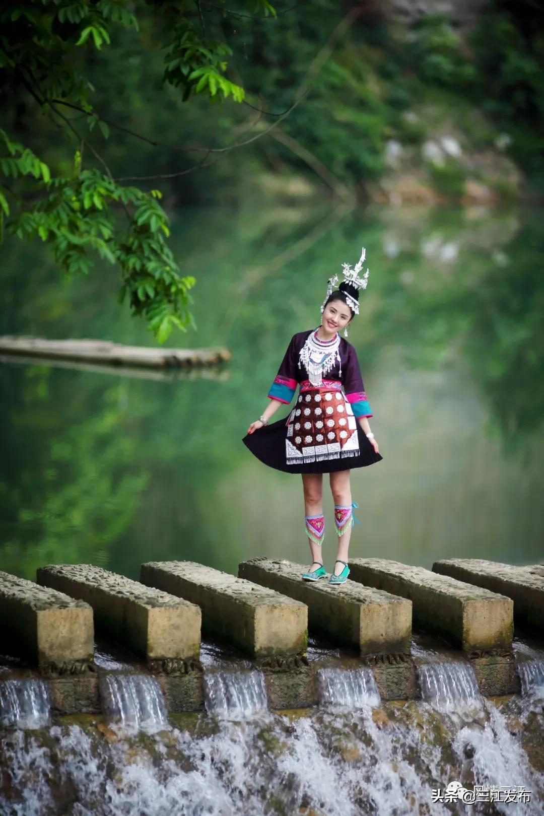 明天早上八点半中央电视台综合频道朝闻天下直播三江号始发，敬请收看