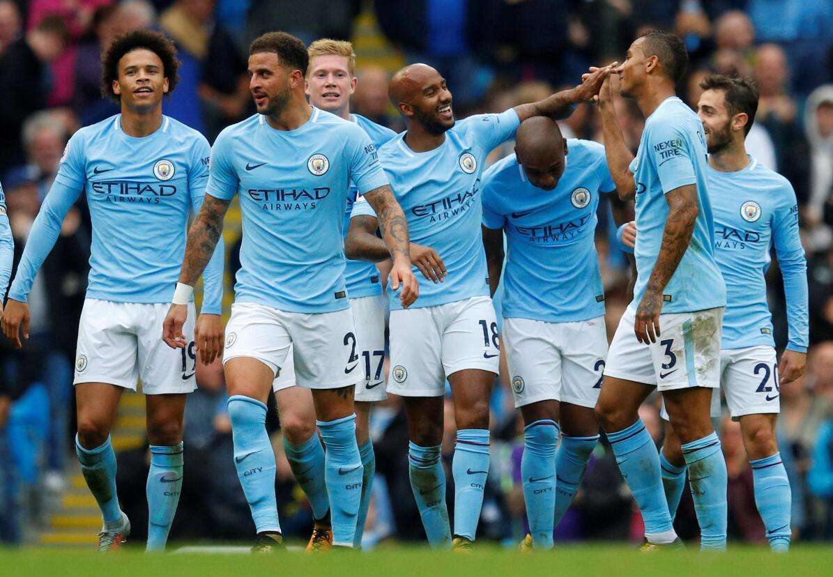 利物浦曼城榜首大战撞车双十一！你选择剁手还是看足球？