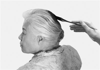 一梳黑发,在家染发黑发直接染