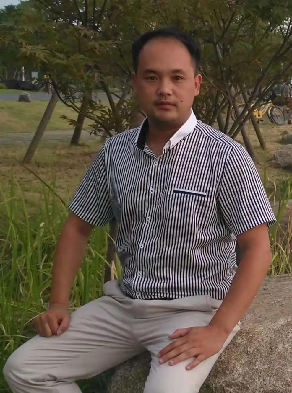 江西省兴国县将军中学简介,兴国将军中学优秀教师