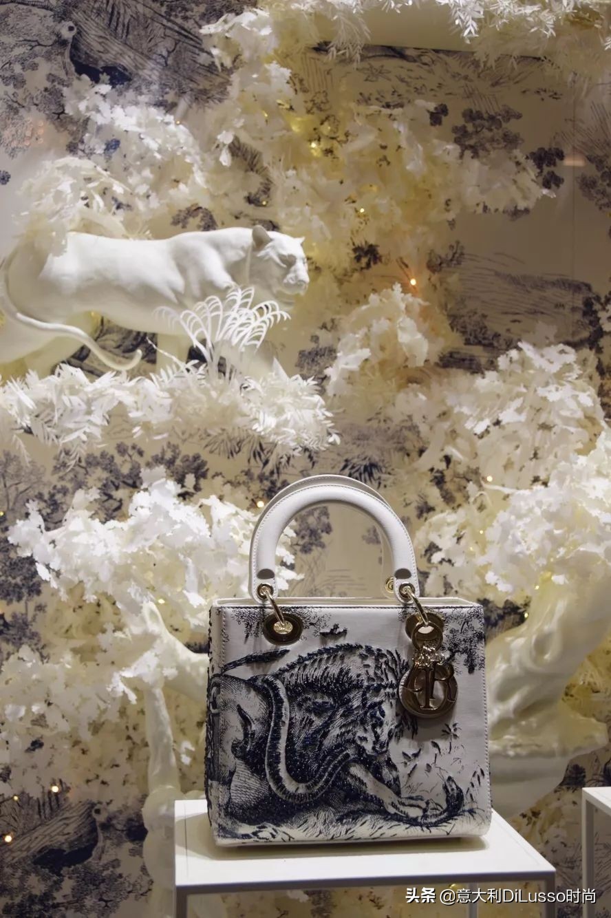 欧洲橱窗为什么漂亮,国外橱窗和小店的区别