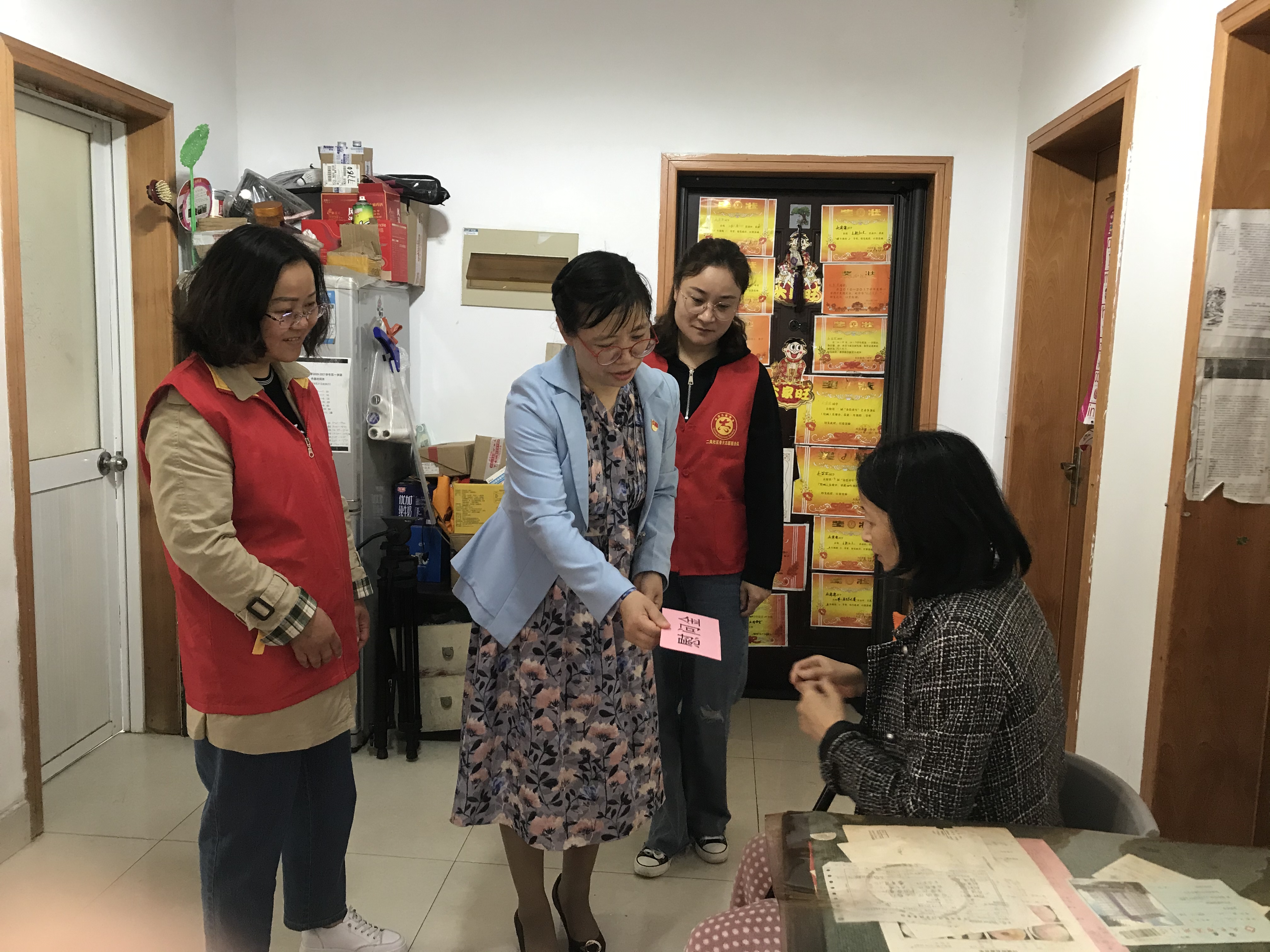 爱心医院开展健康扶贫义诊活动,母亲健康快车公益活动