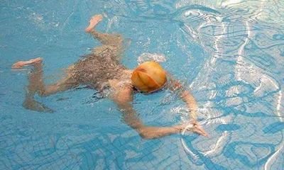 蛙泳全套动作配合详解,蛙泳手部动作详解视频