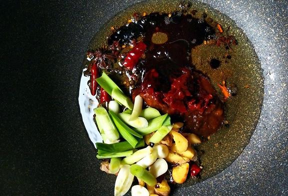 腊排骨火锅图片大全大图,腊排骨火锅是哪里的特色菜