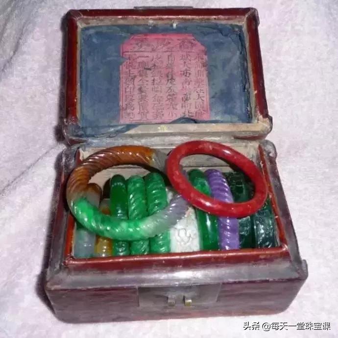 珠宝展天价翡翠图片,中国珠宝卖的翡翠是正品吗