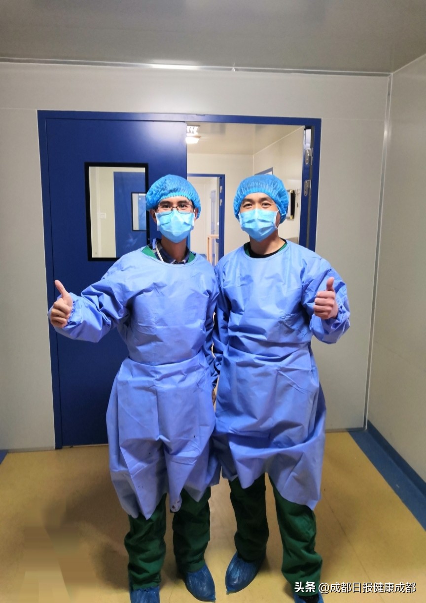 4000米高原的奇遇：毕业十年的同窗，在帮扶医院手术室重逢