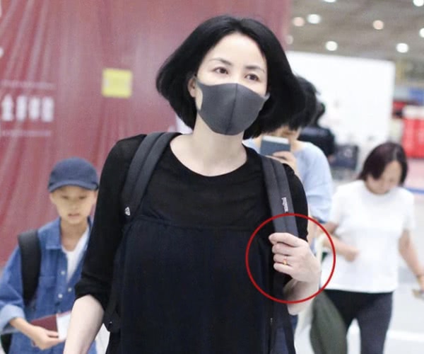 王菲和谢霆锋现在的婚姻,王菲跟谢霆锋戒指