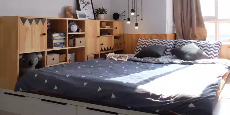 只塞得下床的小卧室，照样改成收纳大胃王