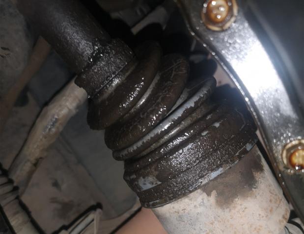 jeep车漏油是什么情况,7万jeep