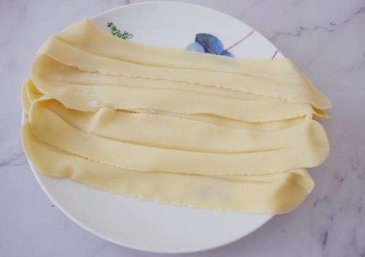 做油泼面的要用什么面,油泼面怎么做才更好吃