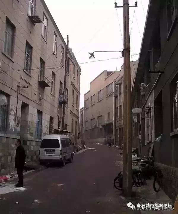 这里是小港儿，这里是后海沿，这里是海关后......