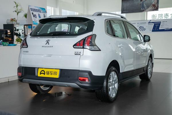 15万可入手，1.6T动力油耗6.4L，标致3008还能再翻红吗？