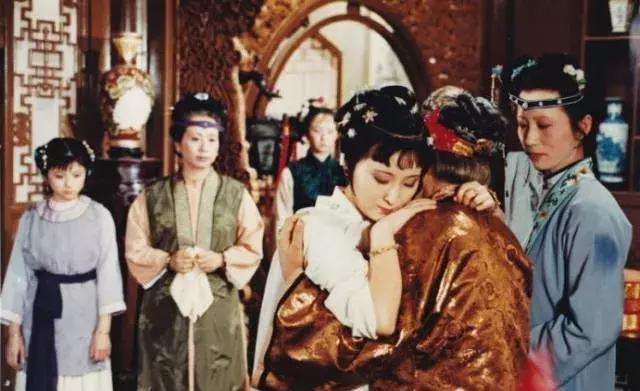 将红楼梦标题改为林黛玉进贾府,林黛玉进贾府的人物形象及写法