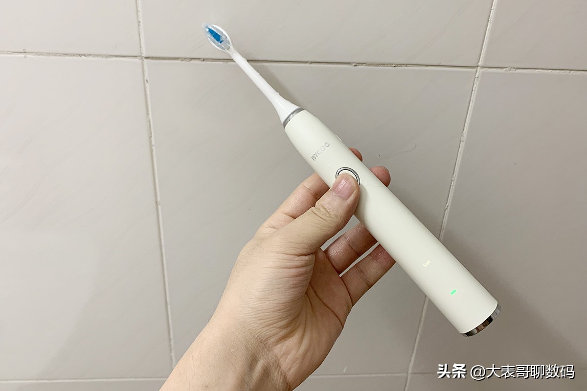 待机365天的电动牙刷,声波电动牙刷ipx8防水
