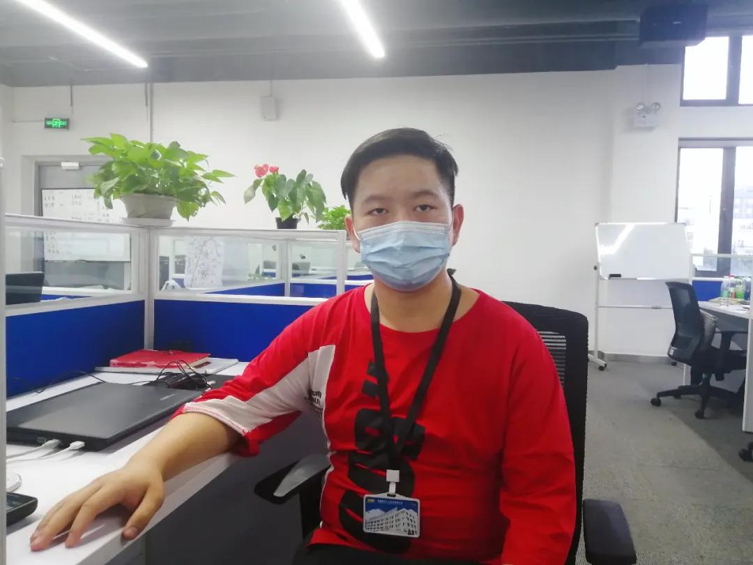 「我爱你,纳杰」功崇惟志业广惟勤