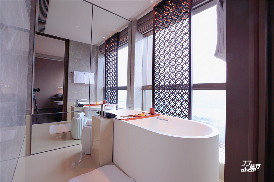 重庆可以晚上看到洪崖洞的酒店,重庆洪崖洞丽晶酒店