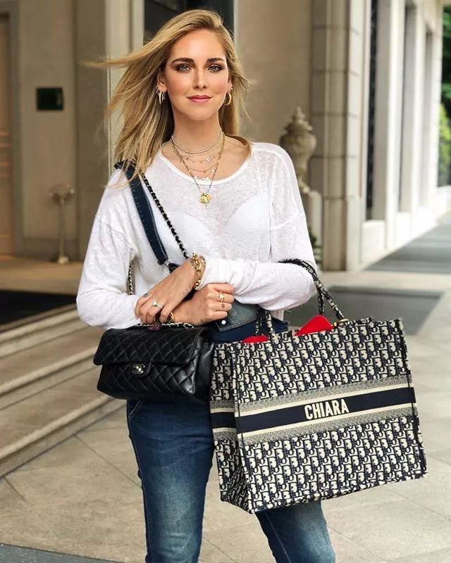 包慌？看宇宙博主们疯狂背什么