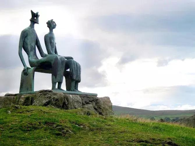 亨利摩尔著名作品名称,亨利摩尔个人资料