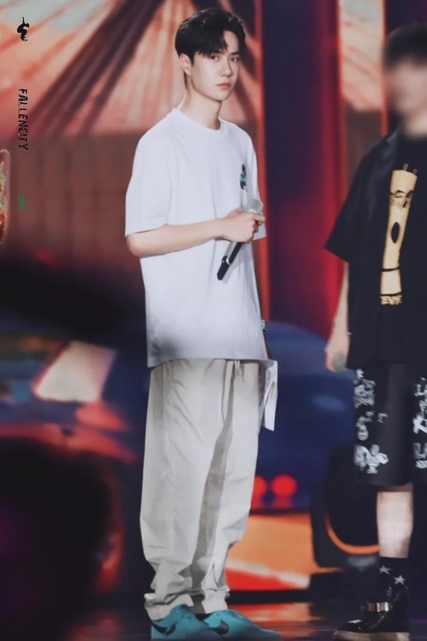 allwhite穿搭没有你想的那么简单,allwhite穿搭秋冬