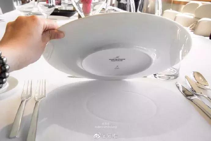 我去学了餐桌礼仪,感受到了满满的阶级差距