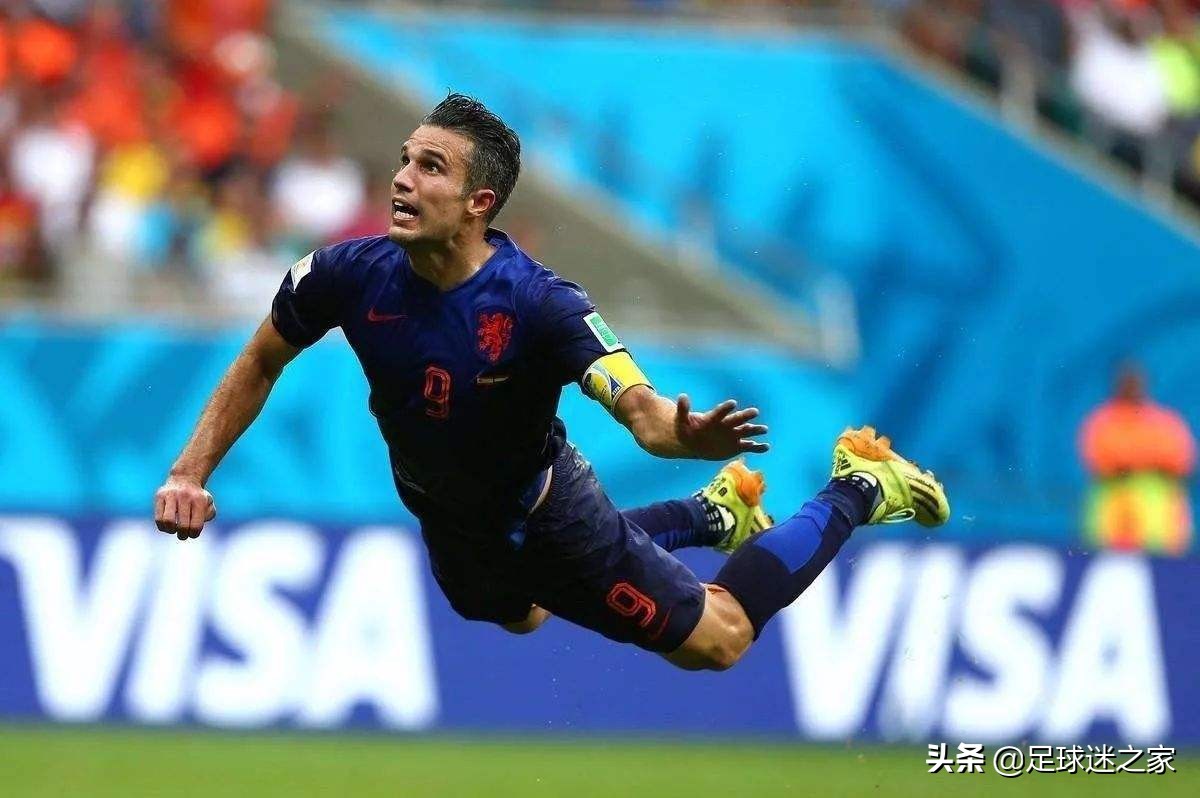 荷兰足球最出名的左右边后卫,世界足坛边锋排行