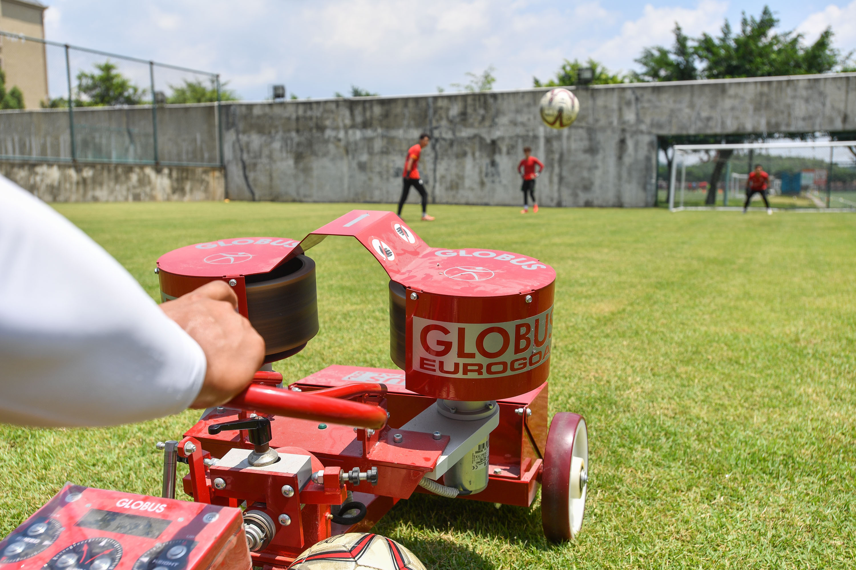 恒大青训出新招中国足球在路上,恒大马德里冠军赛助力中国足球