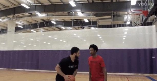 实用上篮小技巧,新手必学的六种上篮训练