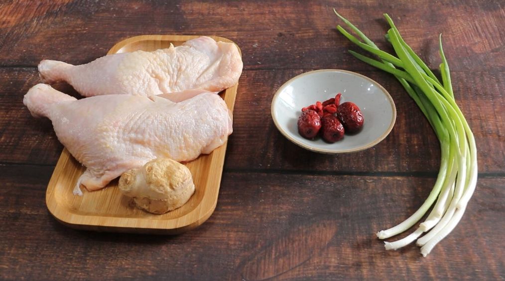 不用调料简单做鸡腿,不用油做的鸡腿怎么做最好吃