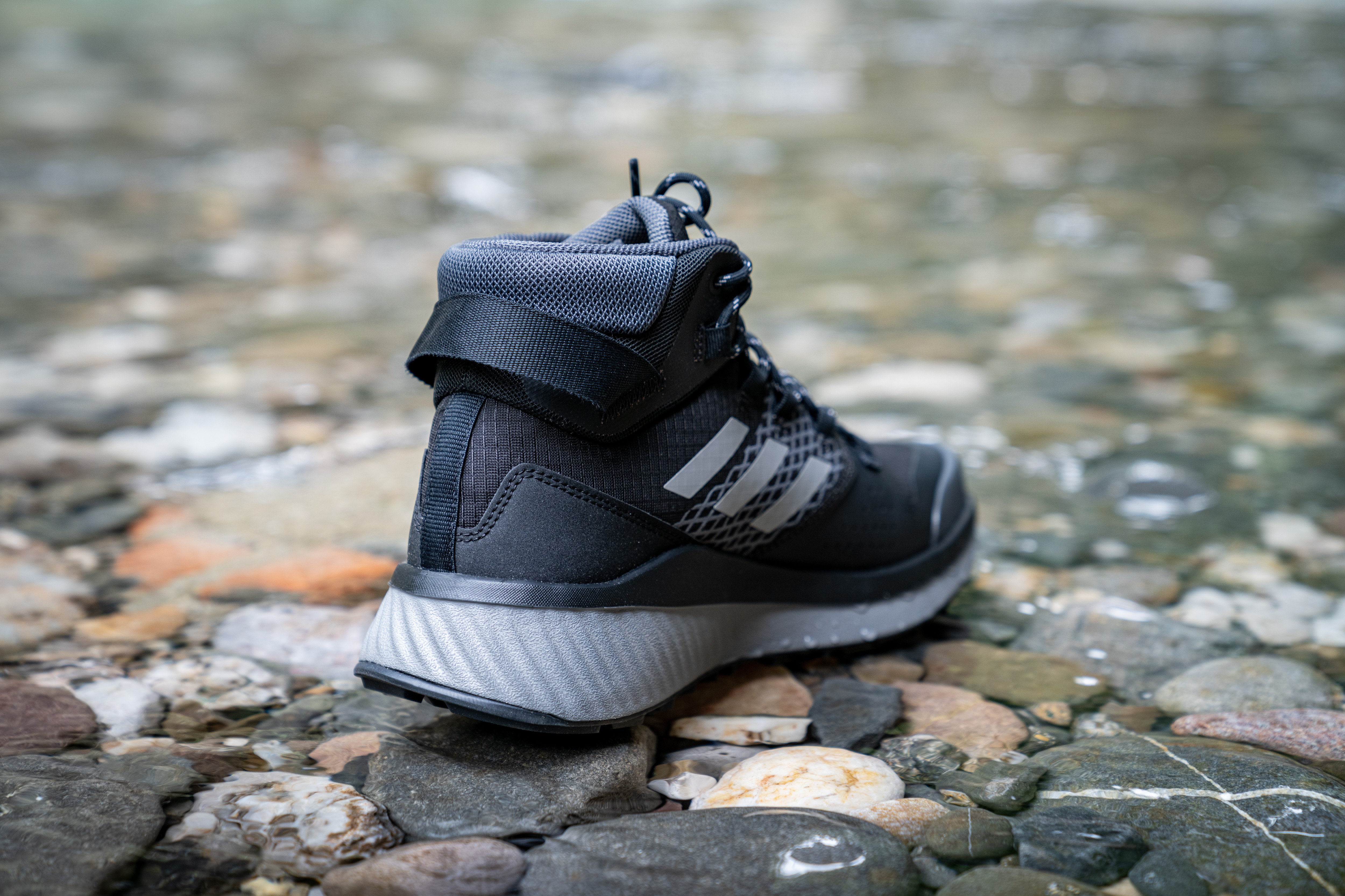 adidasterrex户外鞋卡其色,adidasterrex户外跑鞋评测